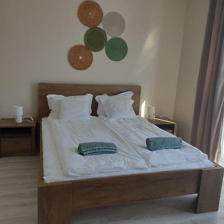Chill House Apartman Eger Extérieur photo