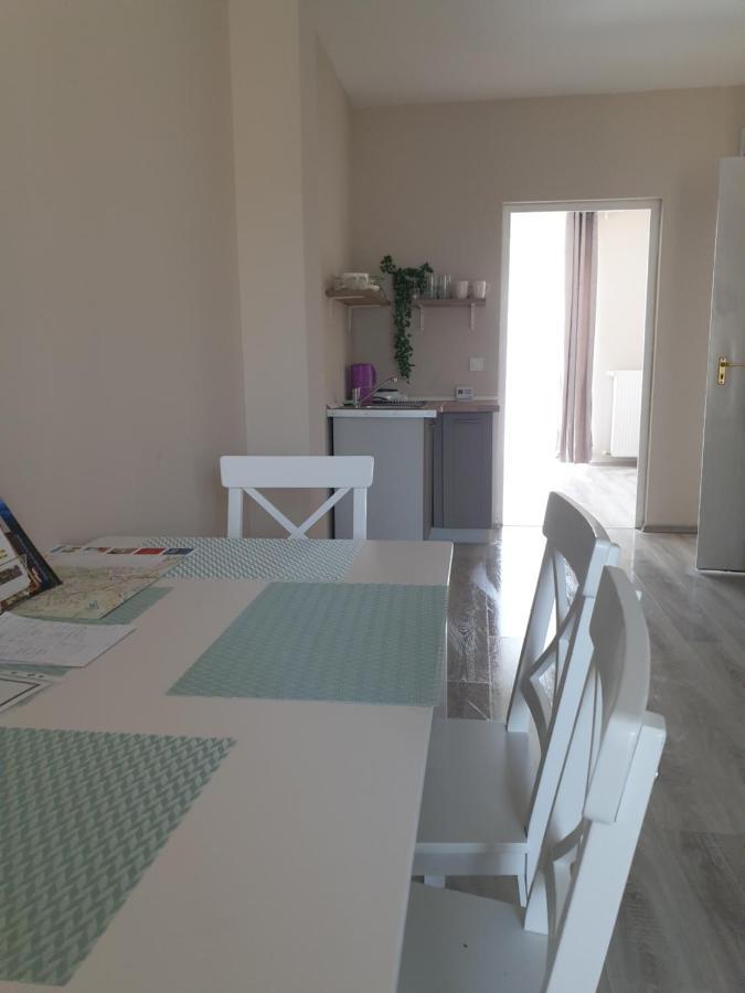 Chill House Apartman Eger Extérieur photo