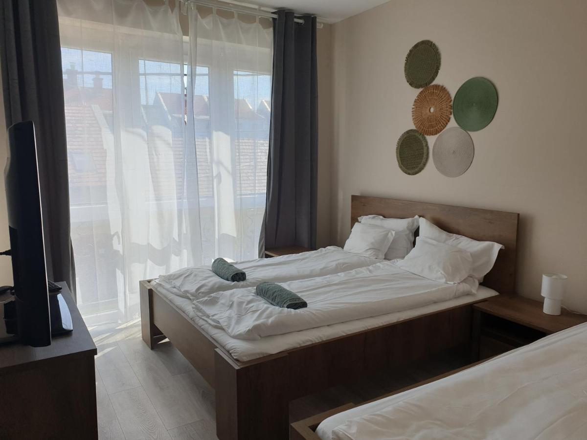 Chill House Apartman Eger Extérieur photo